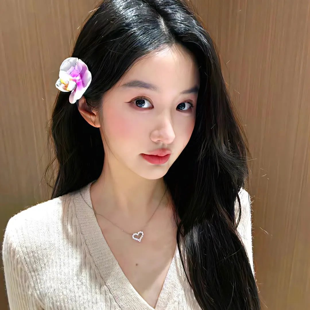 公寓里的两个女人 海报